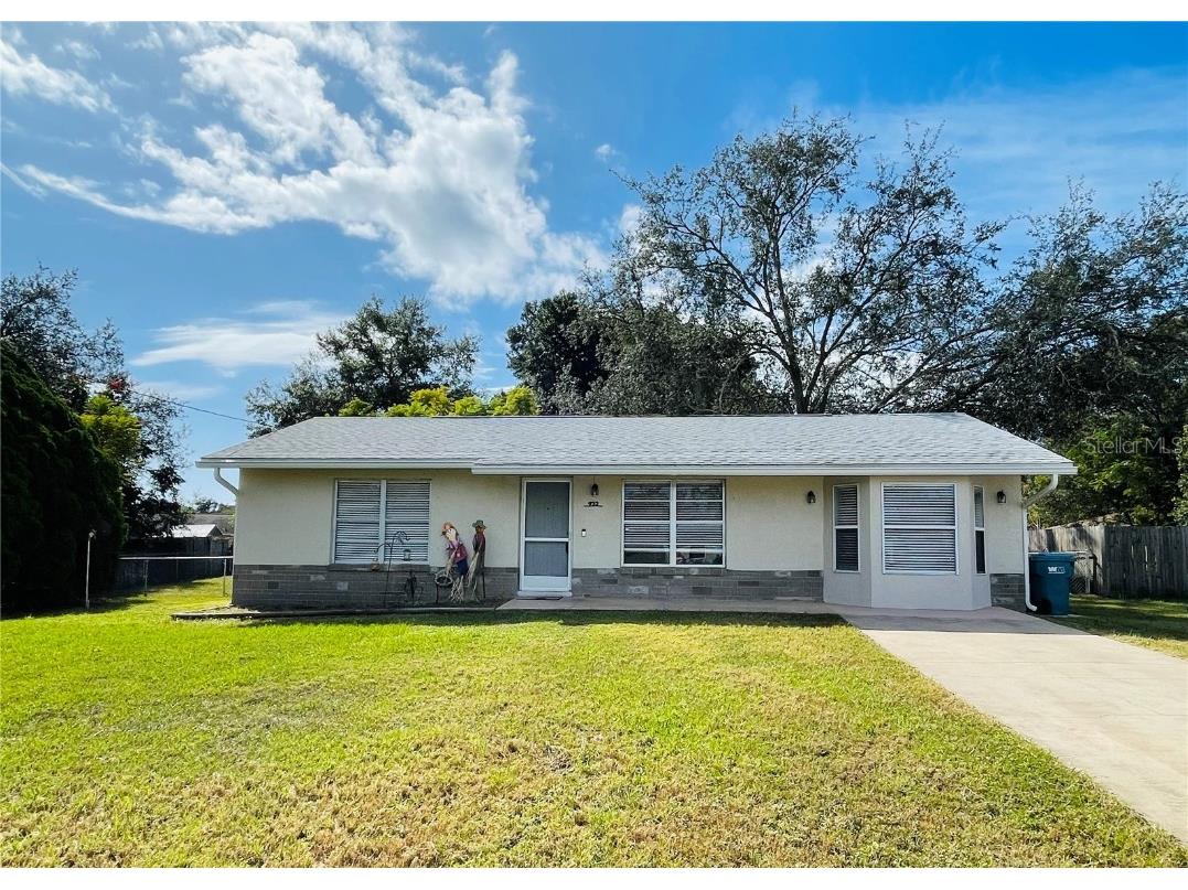 932 Jacaranda Drive Lady Lake FL 32159 OM667576 image1