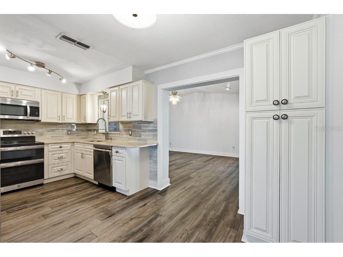 932 Lora Street Daytona Beach FL 32114 FC314005 image8