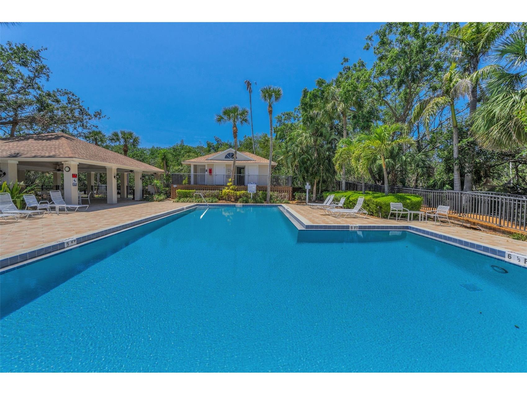 932 Myakka Court NE Saint Petersburg FL 33702 TB8508614 image42