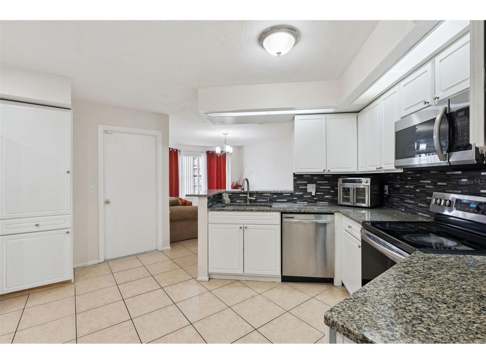 932 Ocala Woods Lane Orlando FL 32824 O6400176 image5