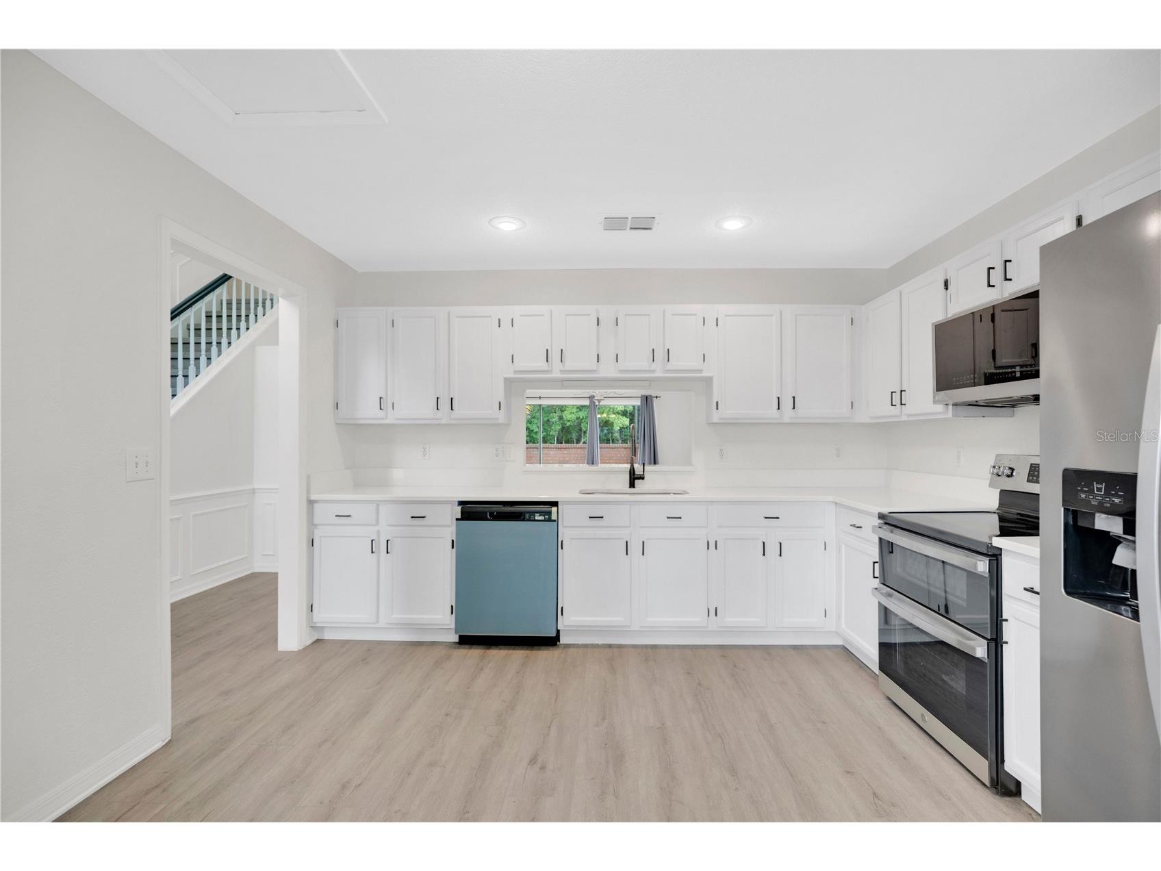 932 W Charing Cross Circle Lake Mary FL 32746 O6395342 image11