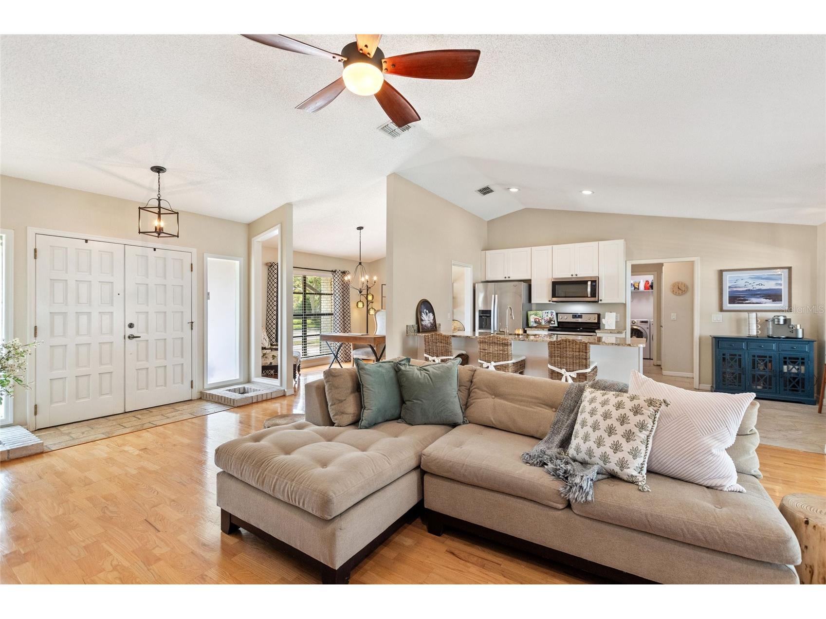 932 Yellow Rose Drive Orlando FL 32818 O6403433 image13