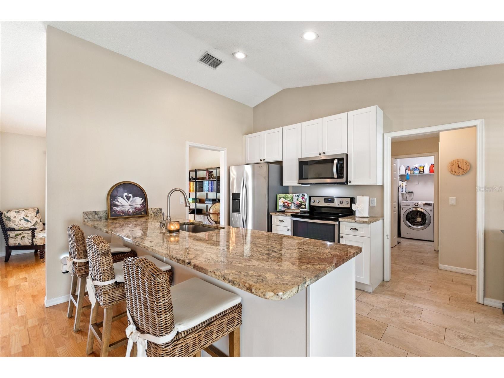 932 Yellow Rose Drive Orlando FL 32818 O6403433 image17
