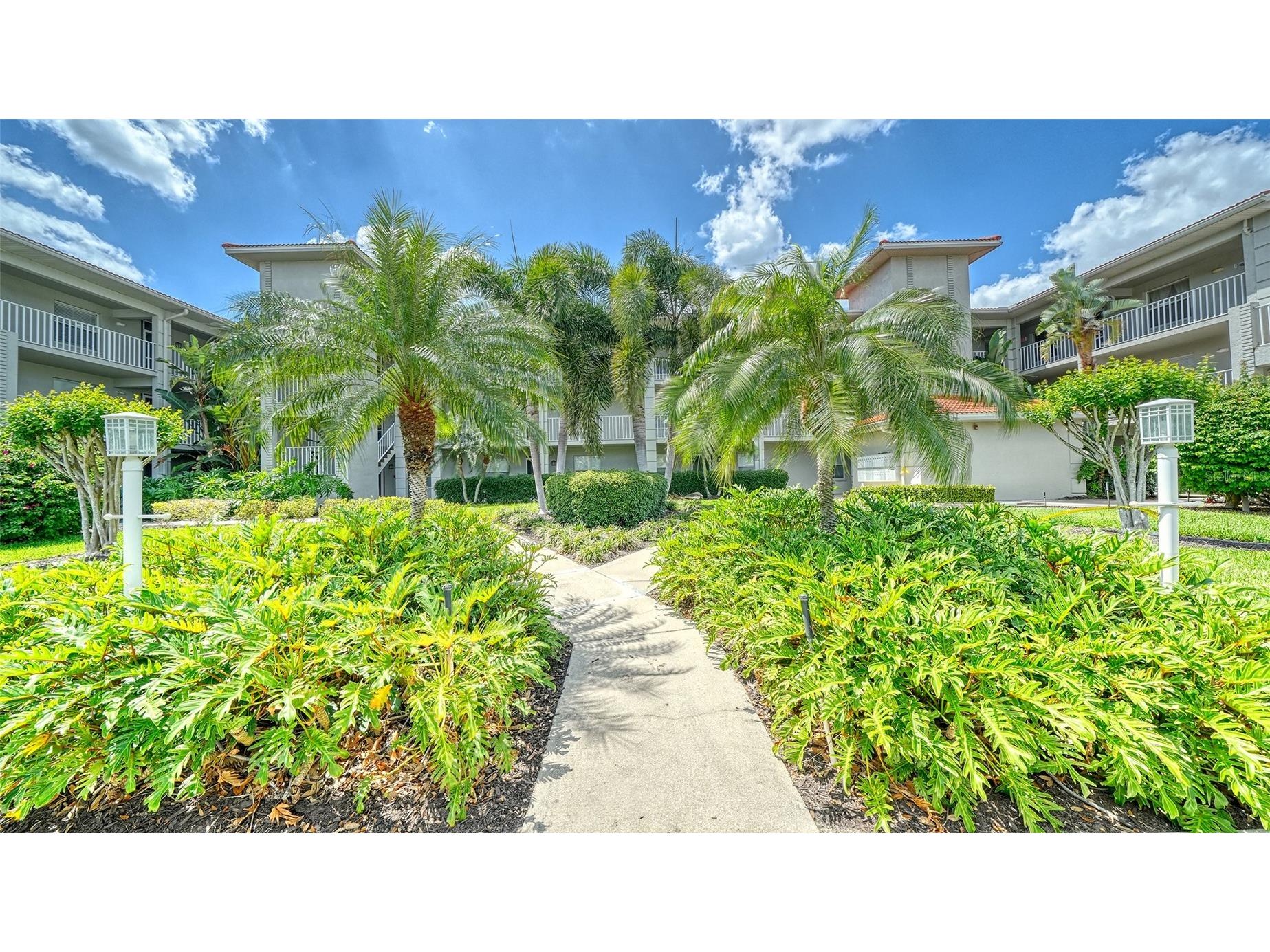 9320 Clubside Circle #2106 Sarasota FL 34238 A4689131 image2