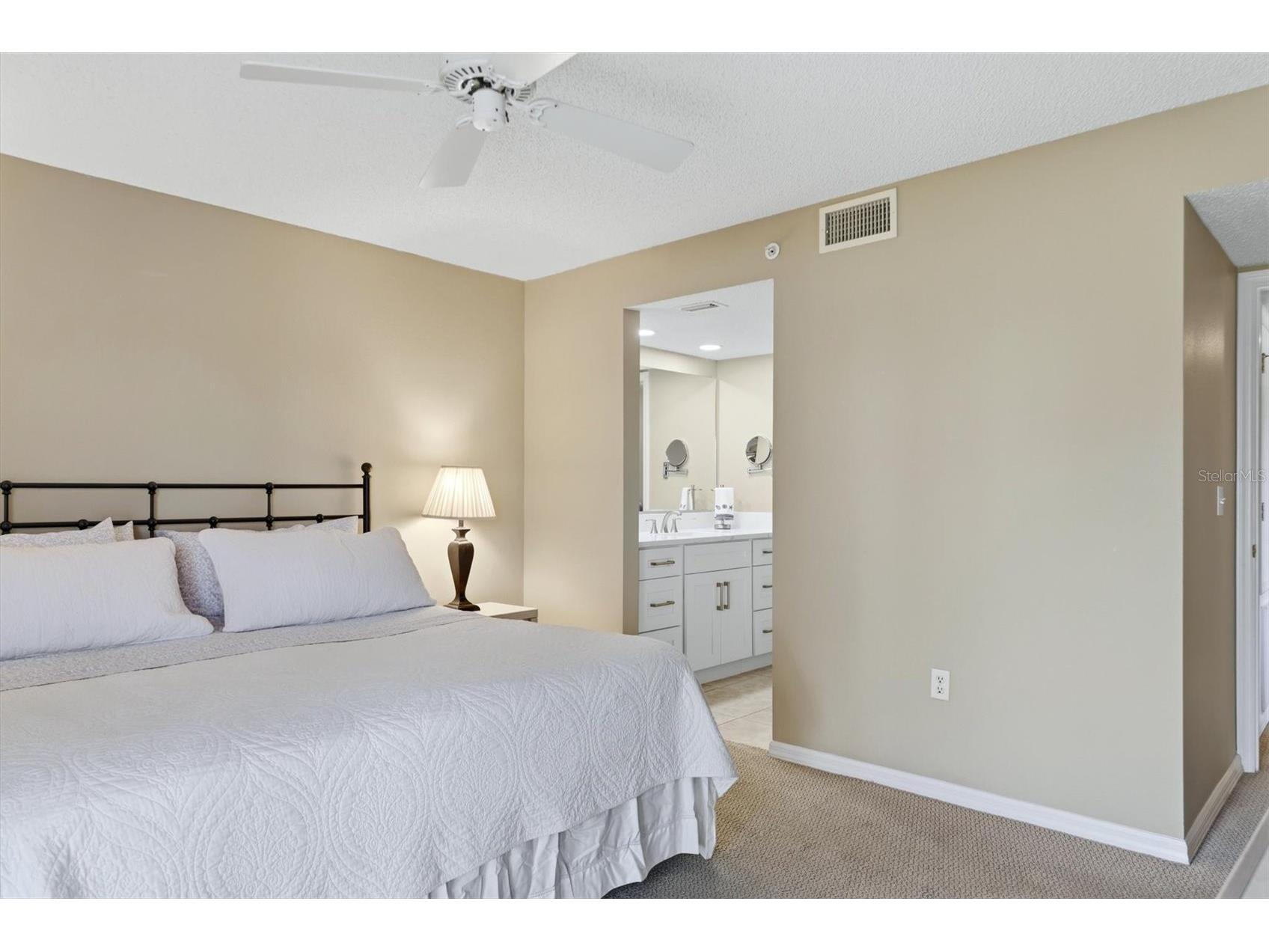 9320 Clubside Circle #2108 Sarasota FL 34238 A4688391 image23