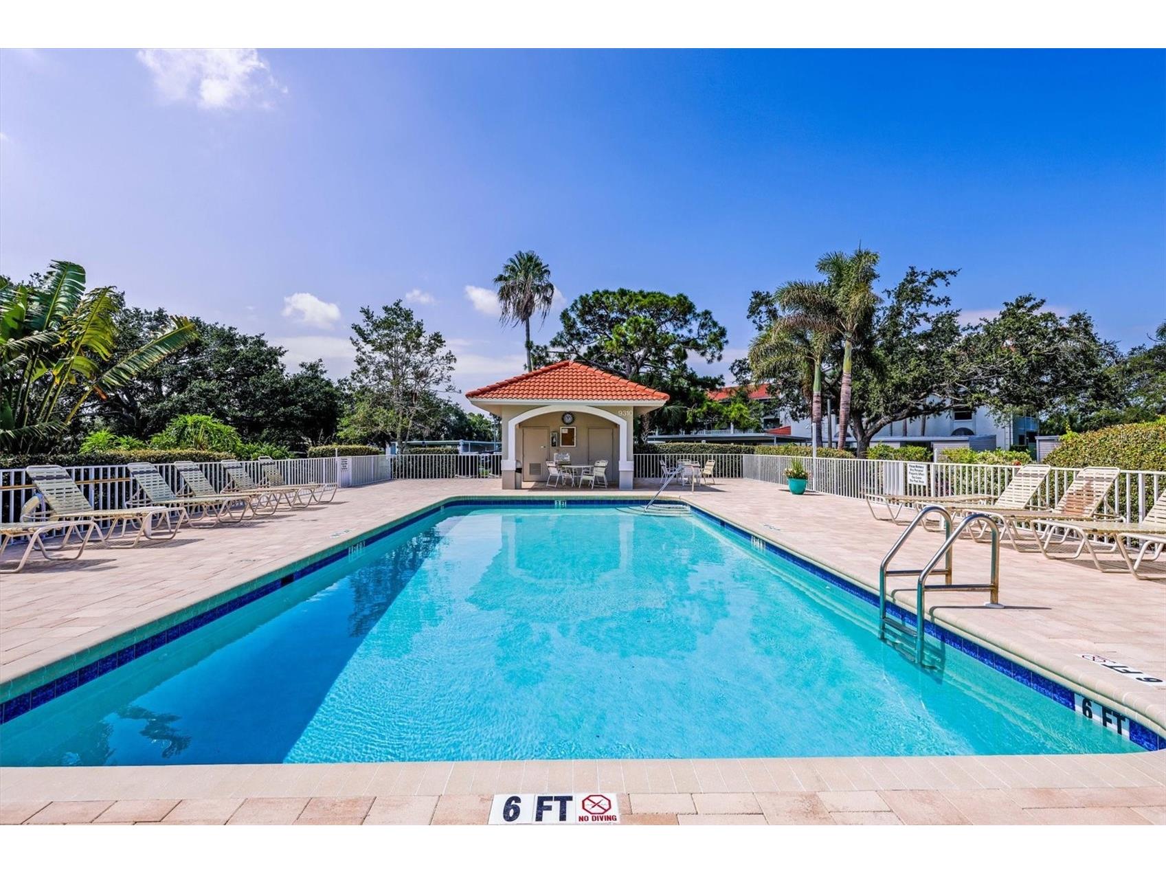 9320 Clubside Circle #2108 Sarasota FL 34238 A4688391 image37