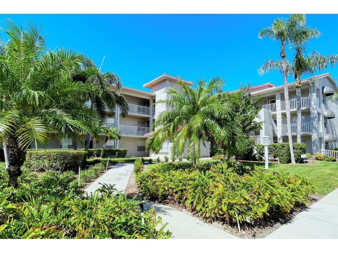 9320 Clubside Circle #2109 Sarasota FL 34238 A4627293 image1