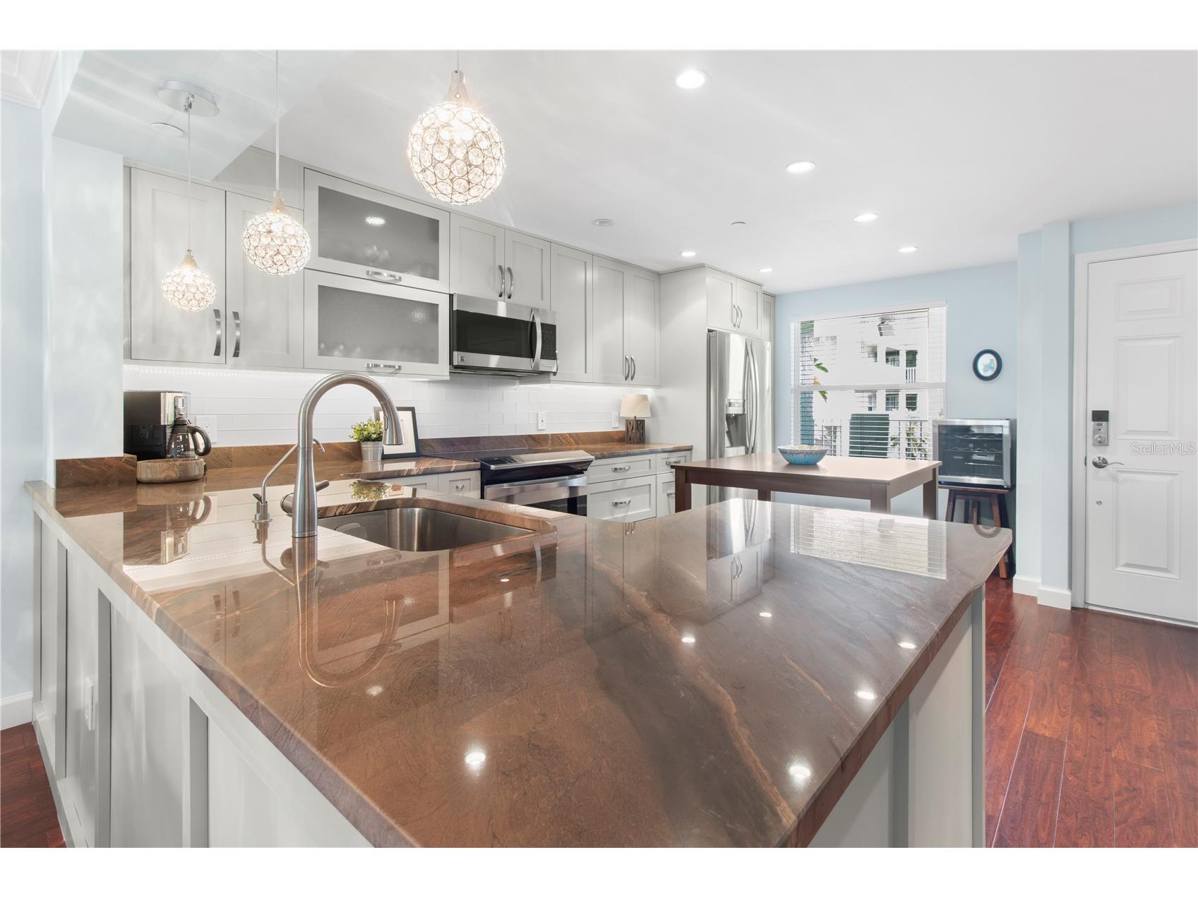 9320 Clubside Circle #2201 Sarasota FL 34238 A4692604 image10