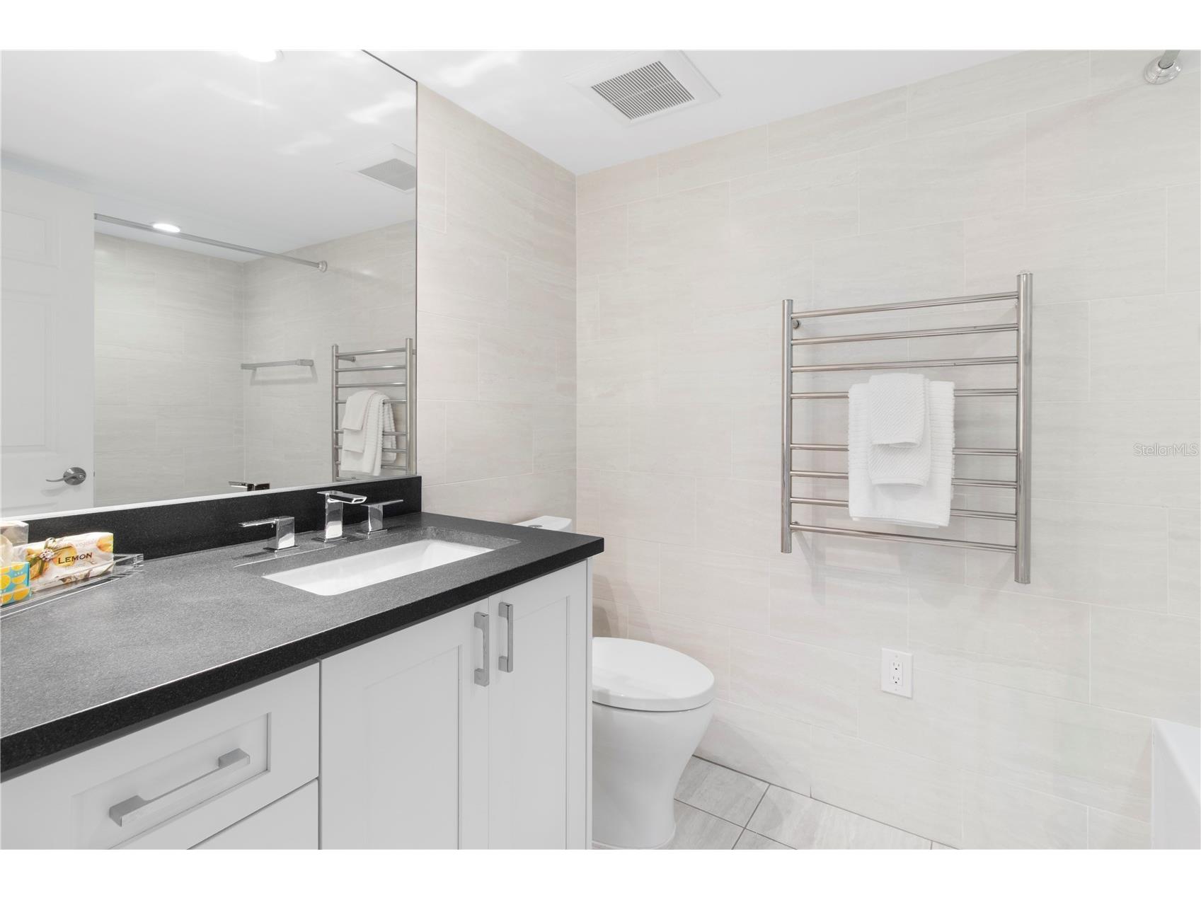 9320 Clubside Circle #2201 Sarasota FL 34238 A4692604 image23