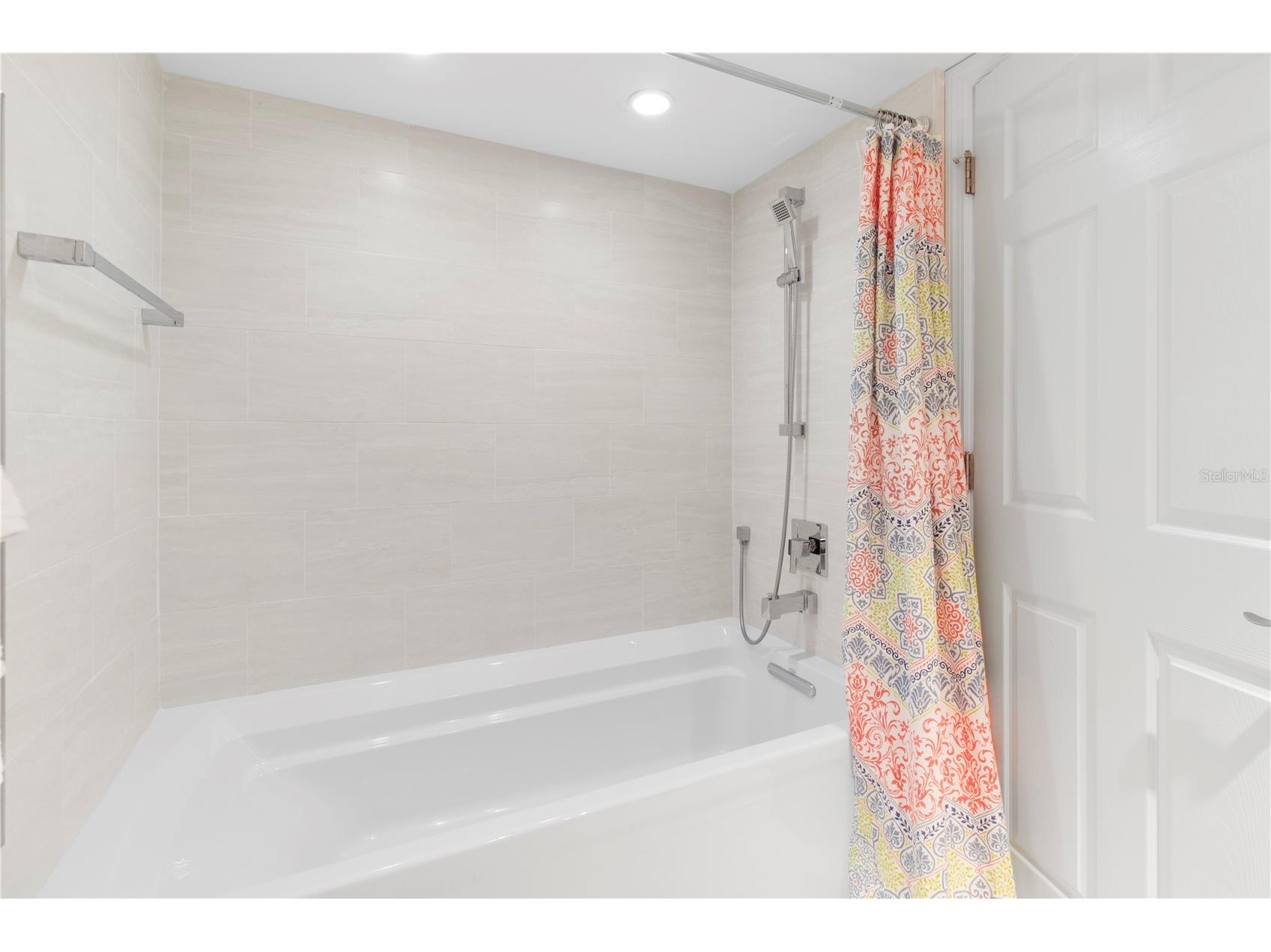 9320 Clubside Circle #2201 Sarasota FL 34238 A4692604 image24