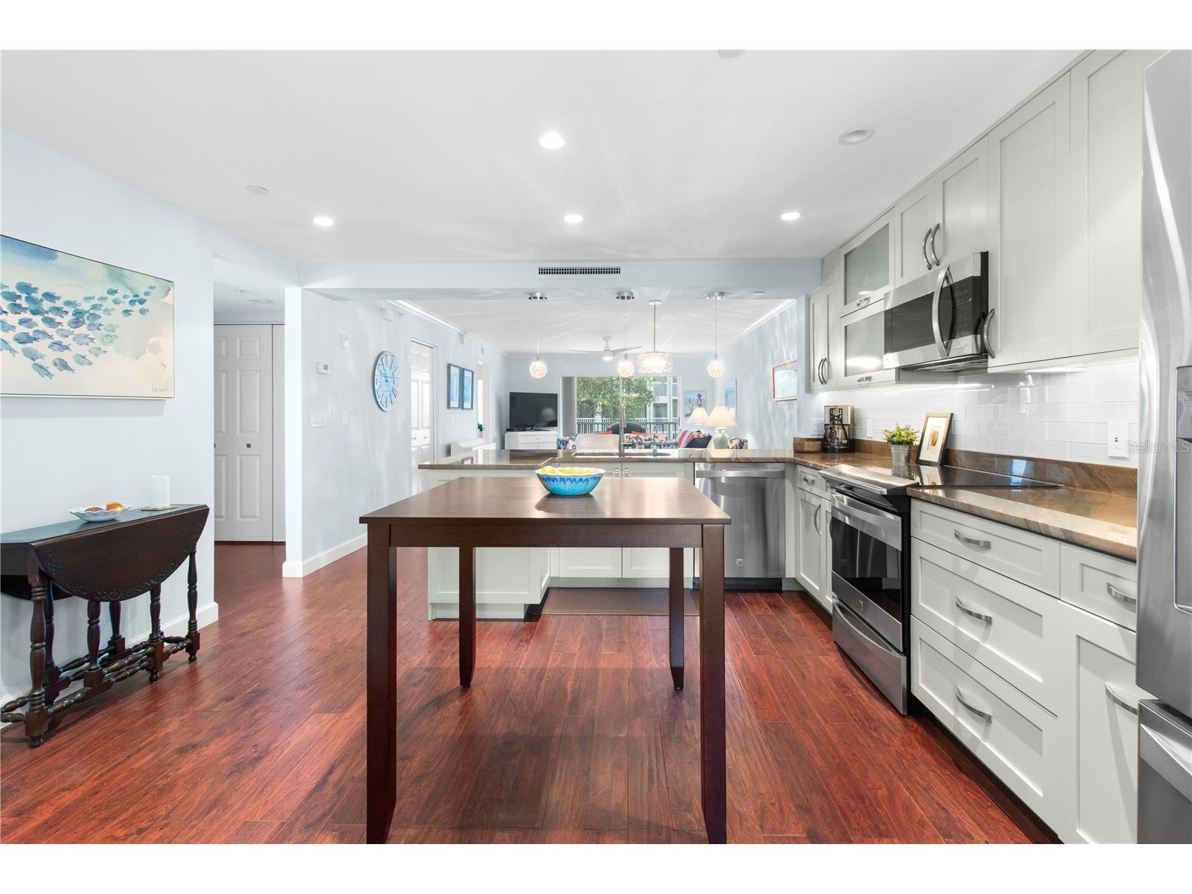 9320 Clubside Circle #2201 Sarasota FL 34238 A4692604 image4