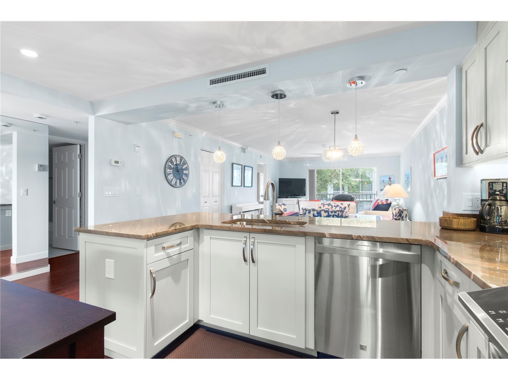 9320 Clubside Circle #2201 Sarasota FL 34238 A4692604 image9
