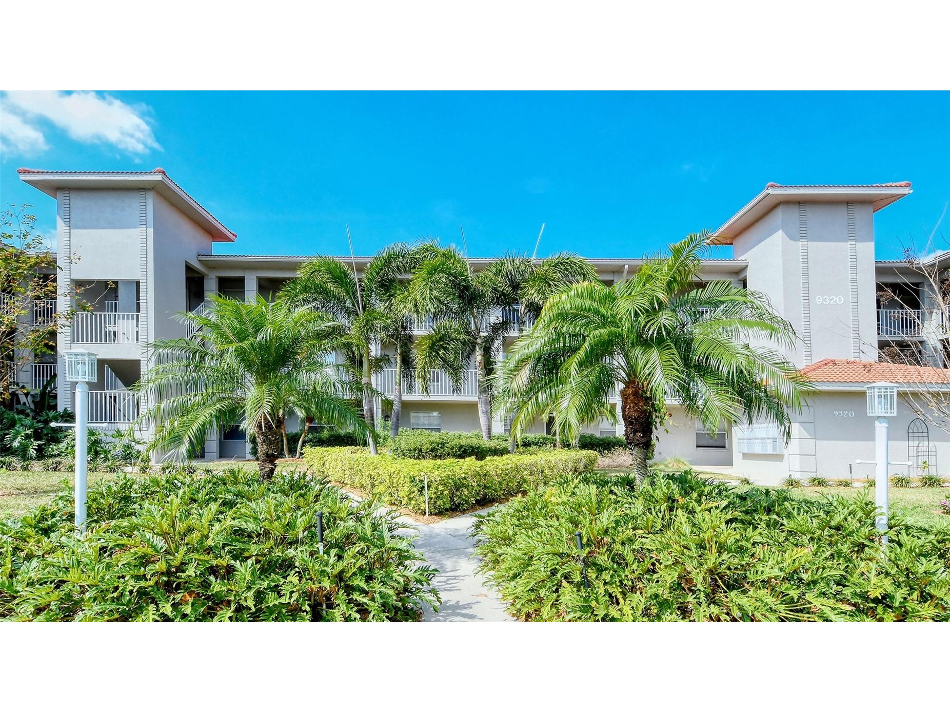 9320 Clubside Circle #2205 Sarasota FL 34238 A4700596 image1