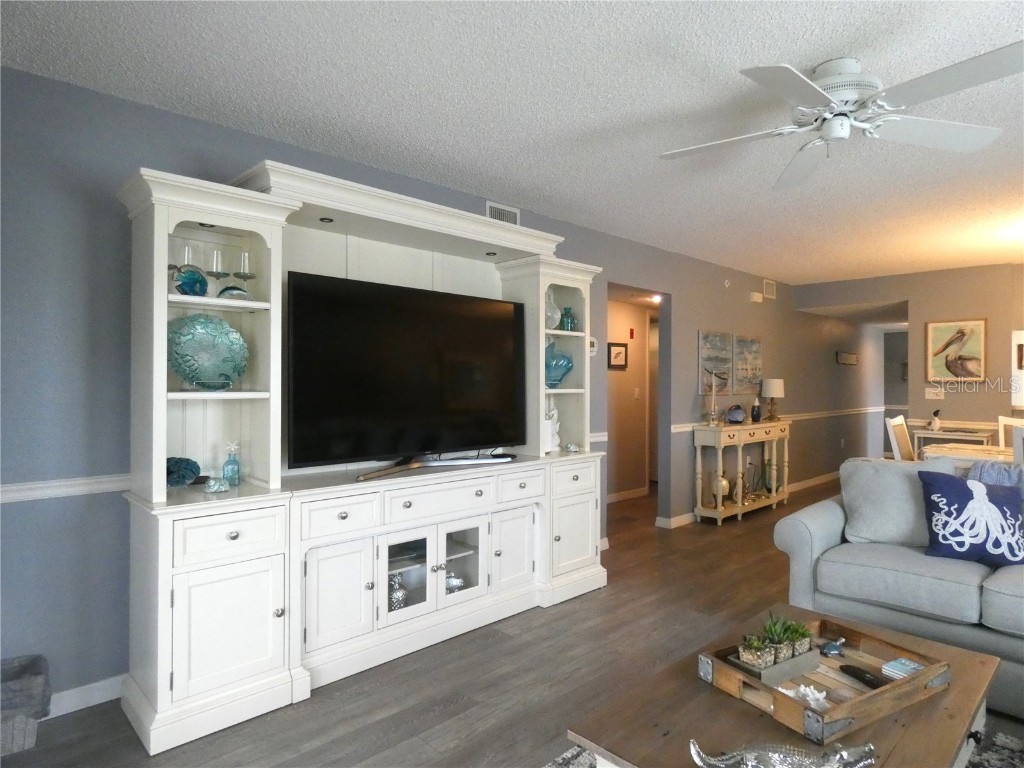 9320 Clubside Circle #2208 Sarasota FL 34238 A4662736 image15