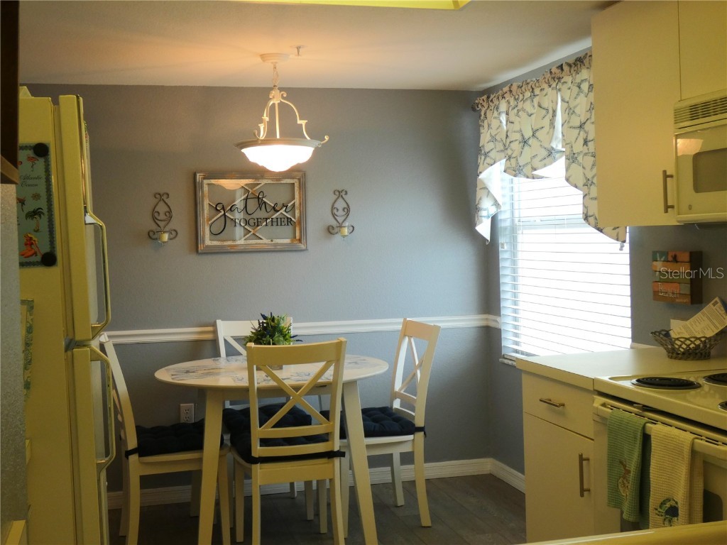 9320 Clubside Circle #2208 Sarasota FL 34238 A4662736 image3