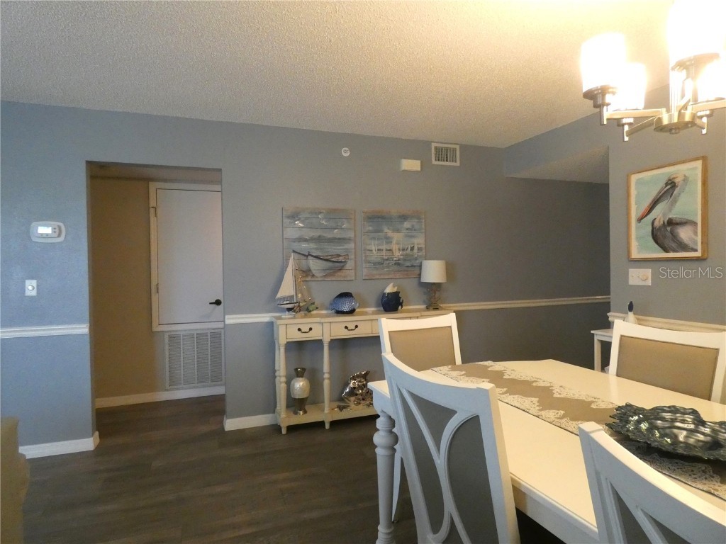 9320 Clubside Circle #2208 Sarasota FL 34238 A4662736 image9