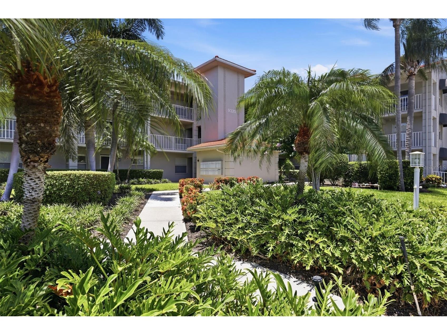 9320 Clubside Circle #2209 Sarasota FL 34238 A4695689 image4