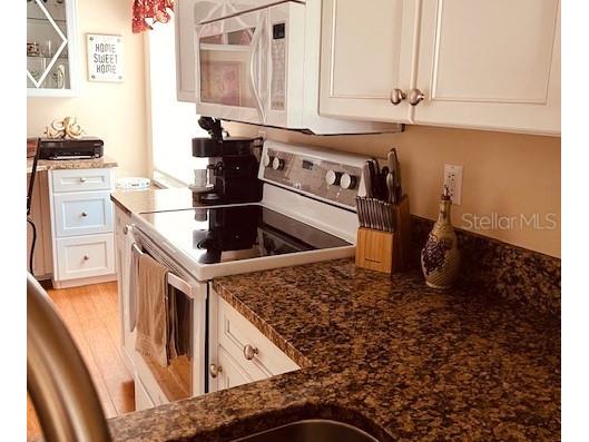 9320 Clubside Circle #2308 Sarasota FL 34238 A4654596 image10