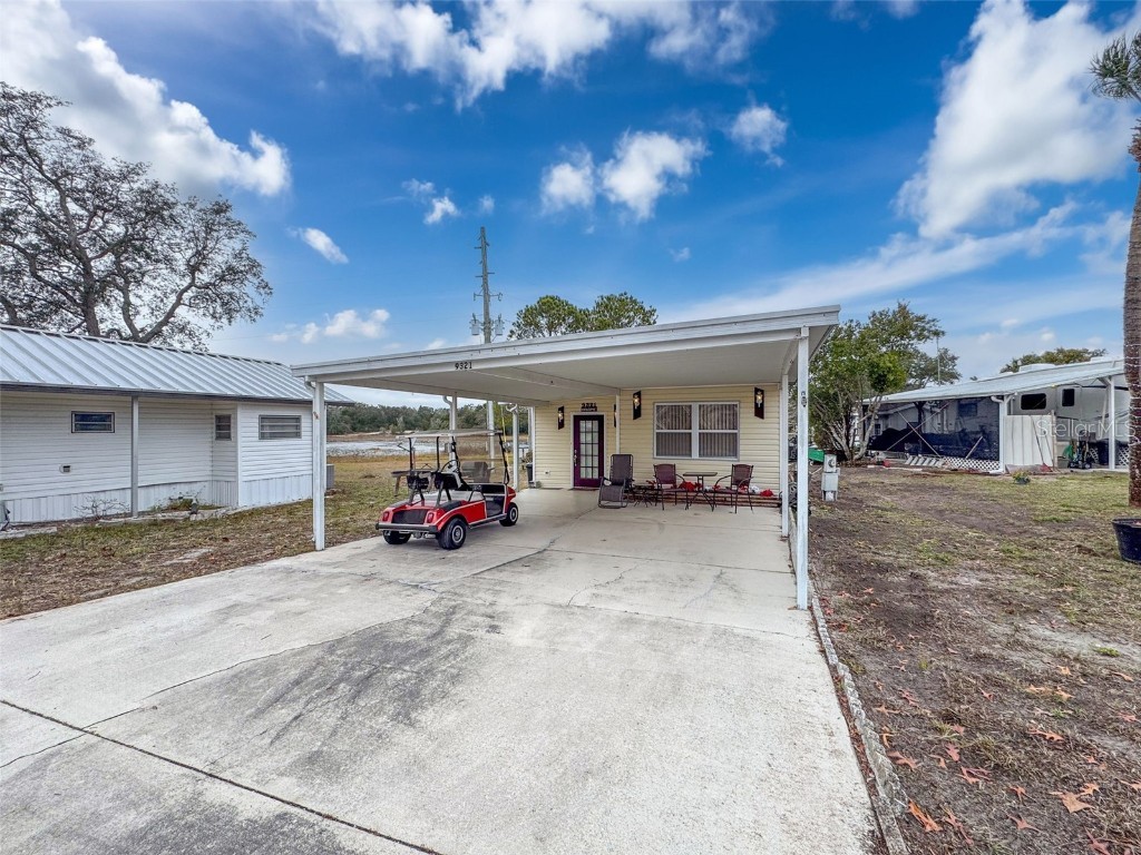9321 Grizzly Bear Lane Weeki Wachee FL 34613 W7871965 image2