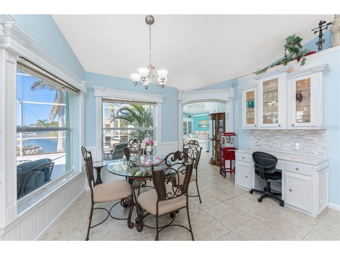 9325 Saint Paul Drive Port Charlotte FL 33981 - STEVEN POINT WATERWAY D6141480 image17