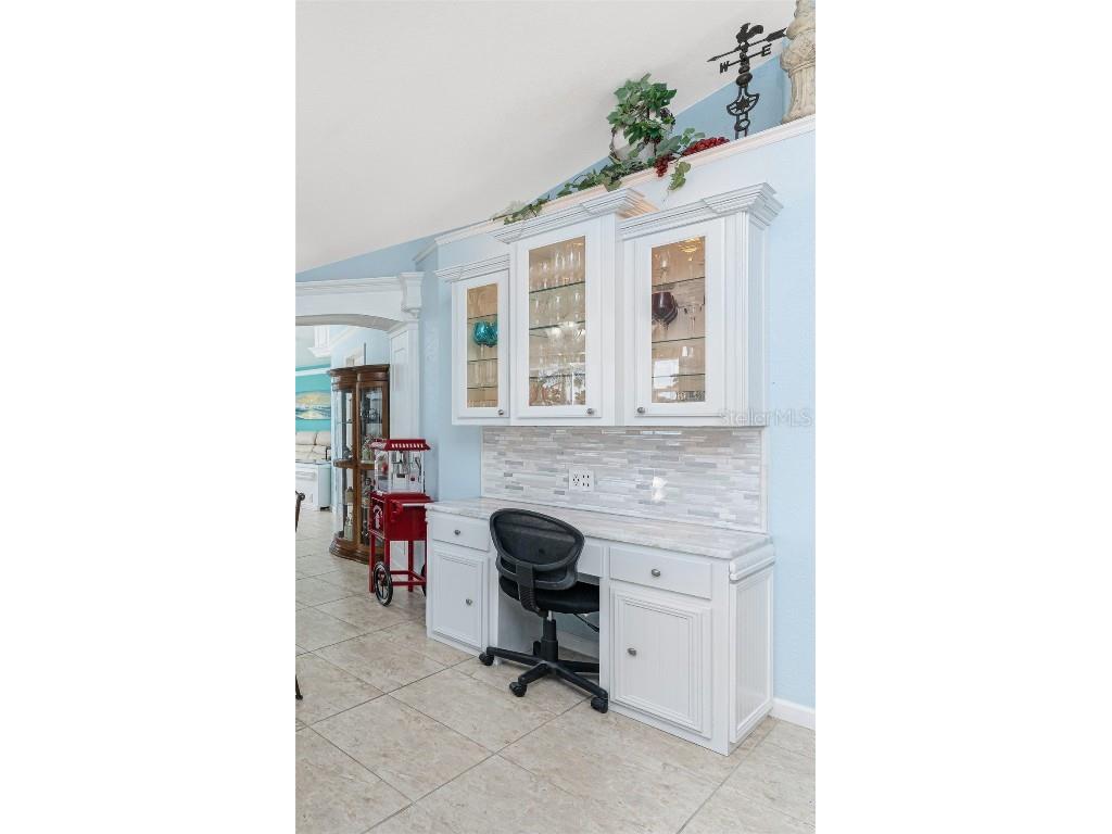 9325 Saint Paul Drive Port Charlotte FL 33981 - STEVEN POINT WATERWAY D6141480 image22