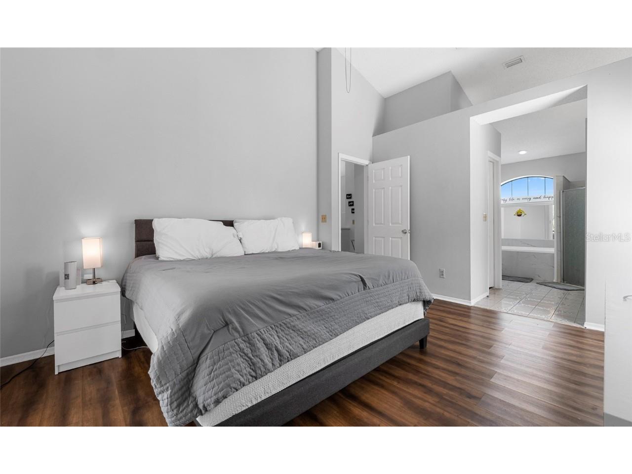 9327 Pontiac Drive Tampa FL 33626 TB8453097 image29