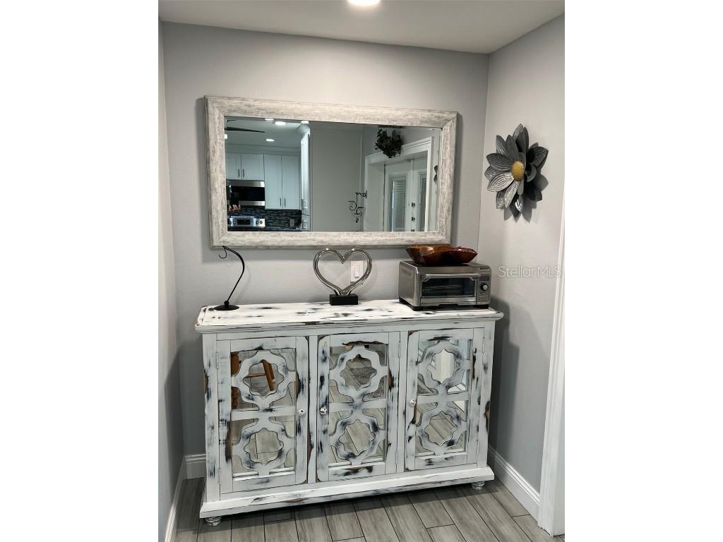 9328 Forest Hills Tampa FL 33612 TB8455894 image10