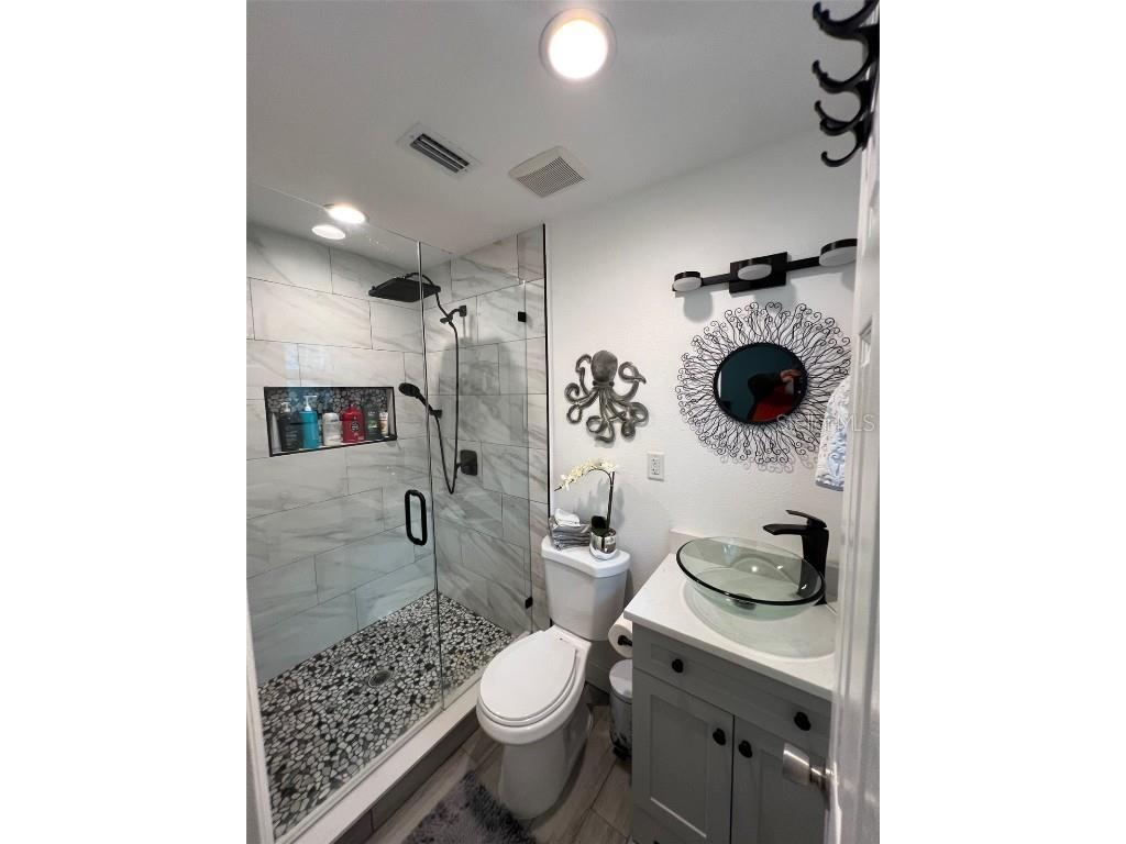 9328 Forest Hills Tampa FL 33612 TB8455894 image14