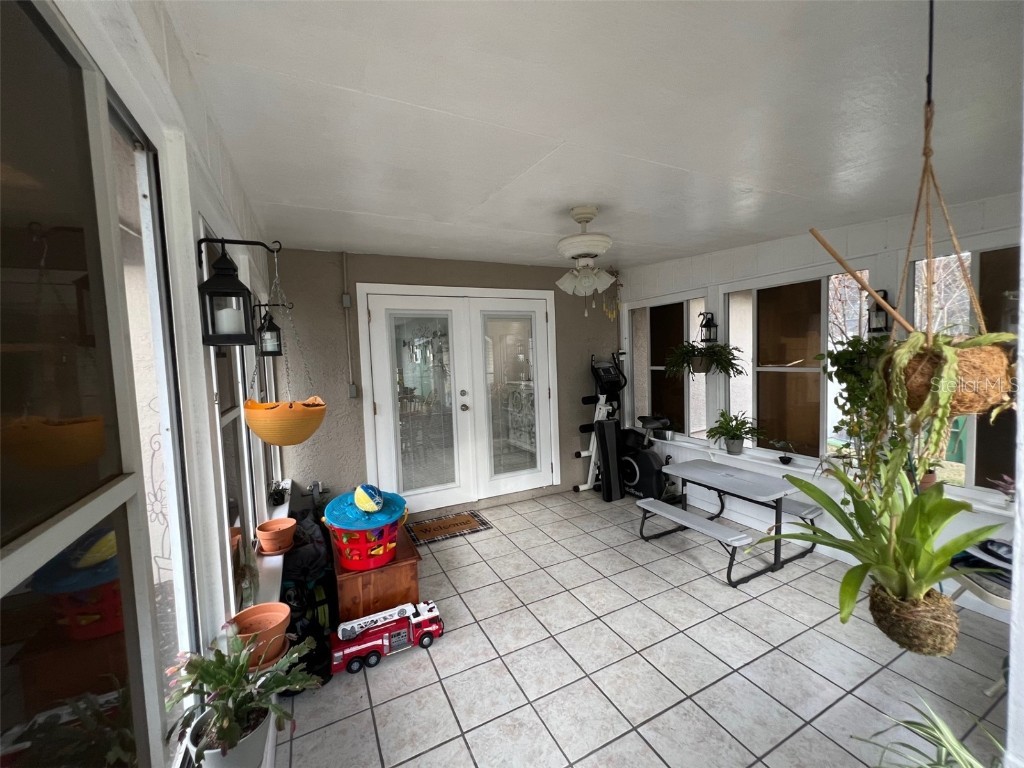 9328 Forest Hills Tampa FL 33612 TB8455894 image17