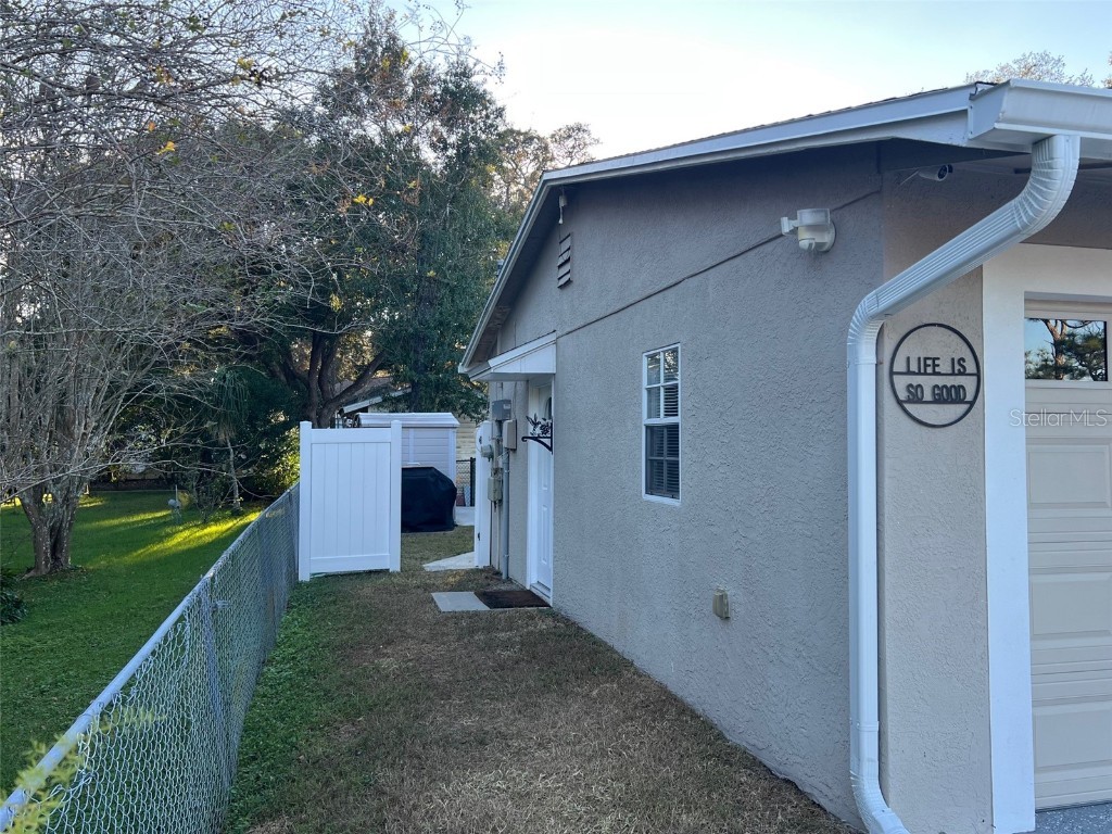 9328 Forest Hills Tampa FL 33612 TB8455894 image3