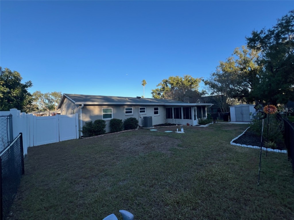 9328 Forest Hills Tampa FL 33612 TB8455894 image6