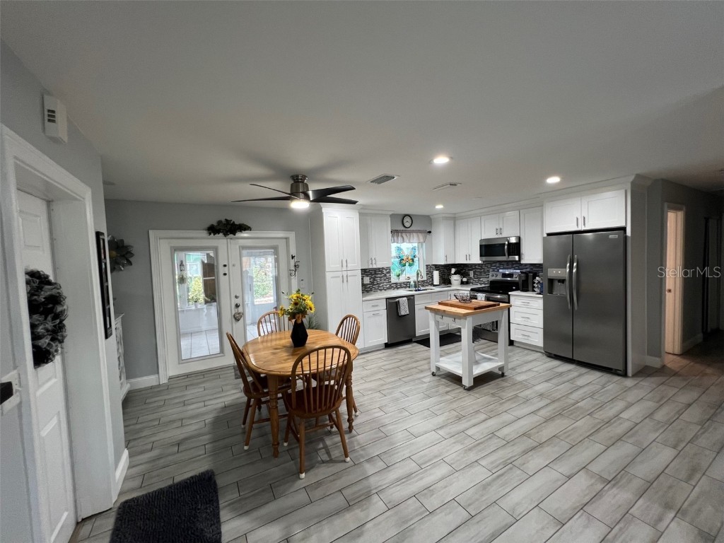 9328 Forest Hills Tampa FL 33612 TB8455894 image8