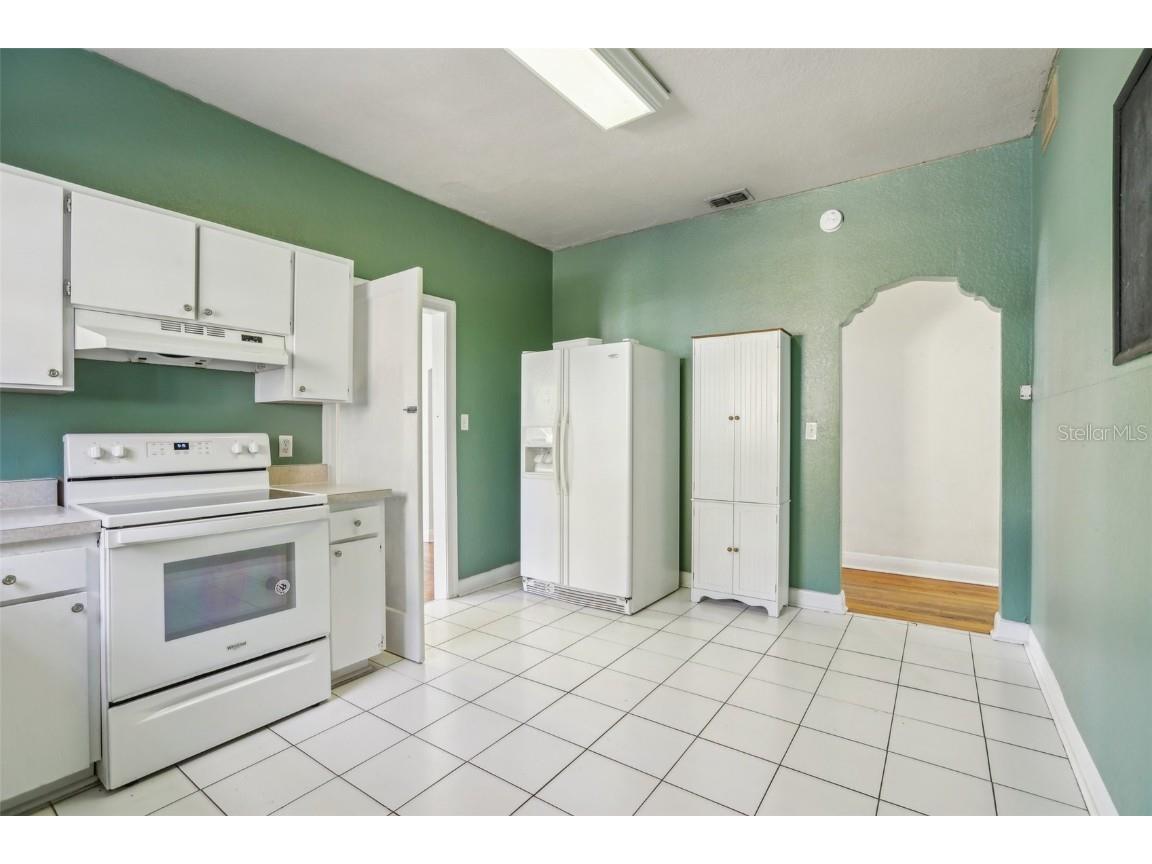 933 E Shadowlawn Avenue Tampa FL 33603 TB8365979 image1