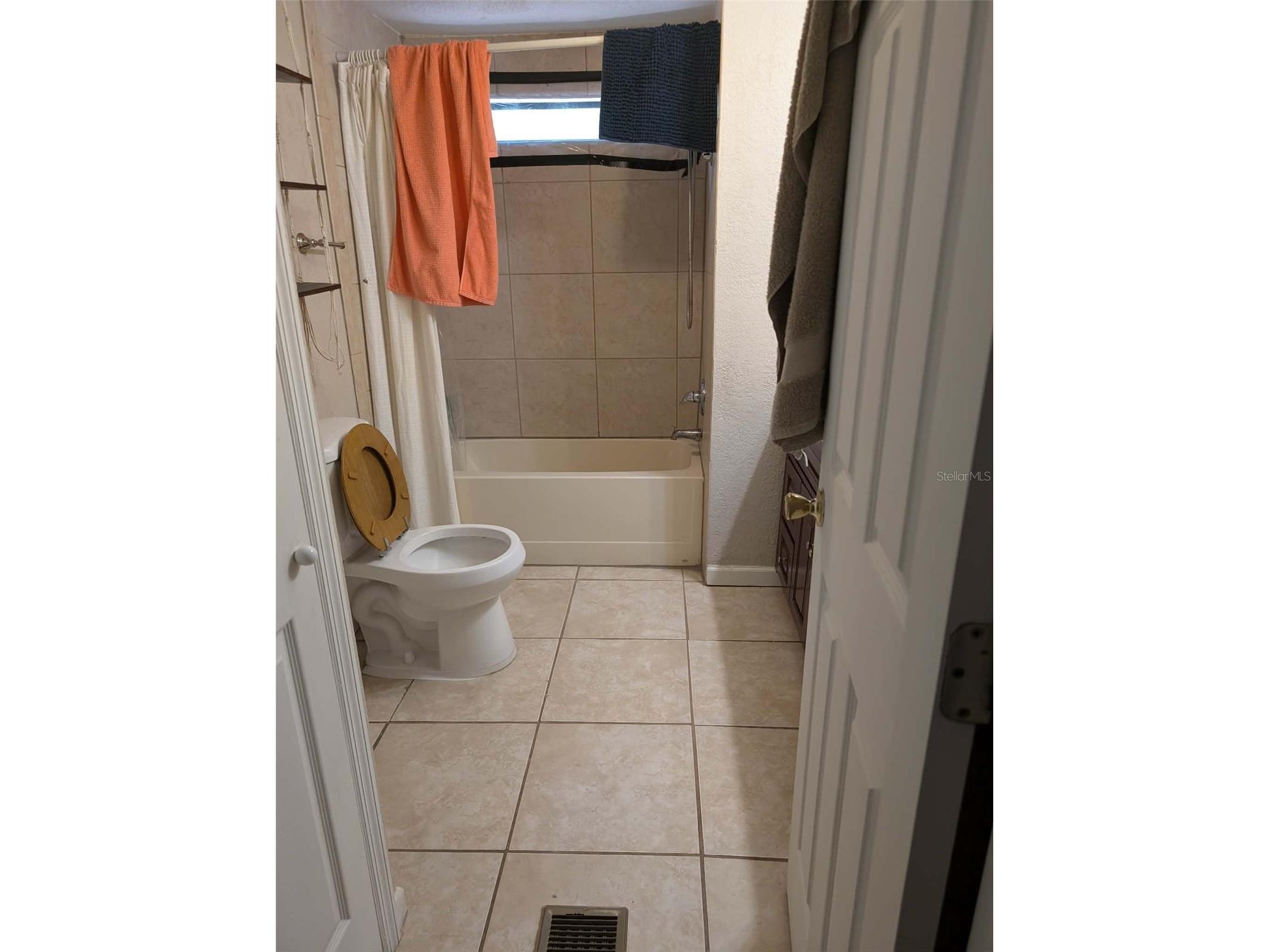 933 NE Fir St Pinetta FL 32350 S5153619 image8