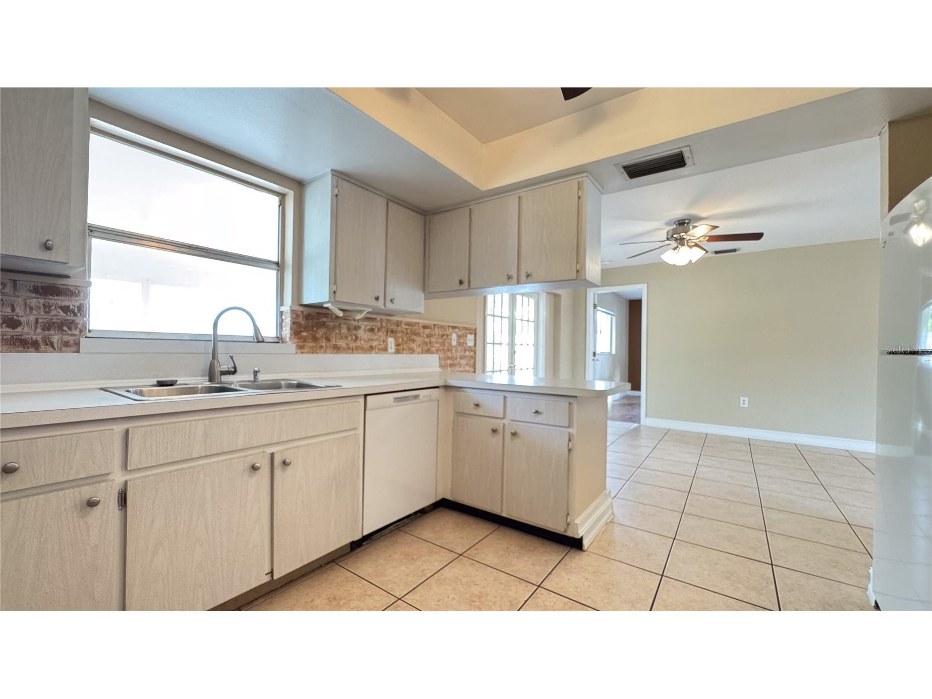 933 SE 26th Street Cape Coral FL 33904 A4680116 image3