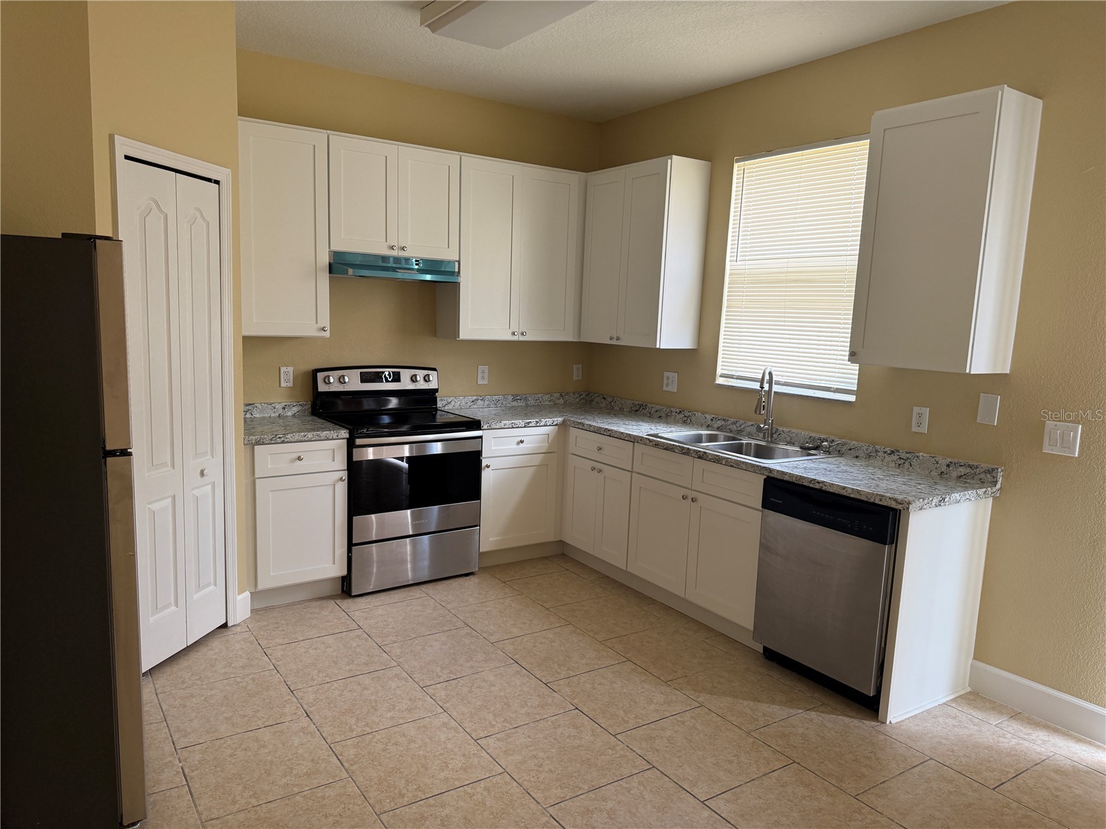 933 Whispering Cypress Lane Orlando FL 32824 O6406428 image2