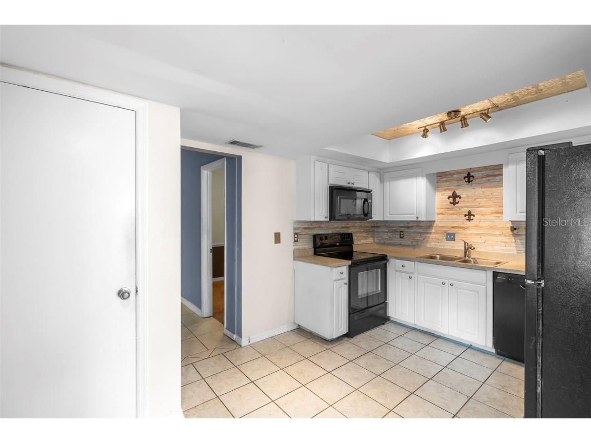 933 and 935 Robinhood Court Maitland FL 32751 O6355207 image26