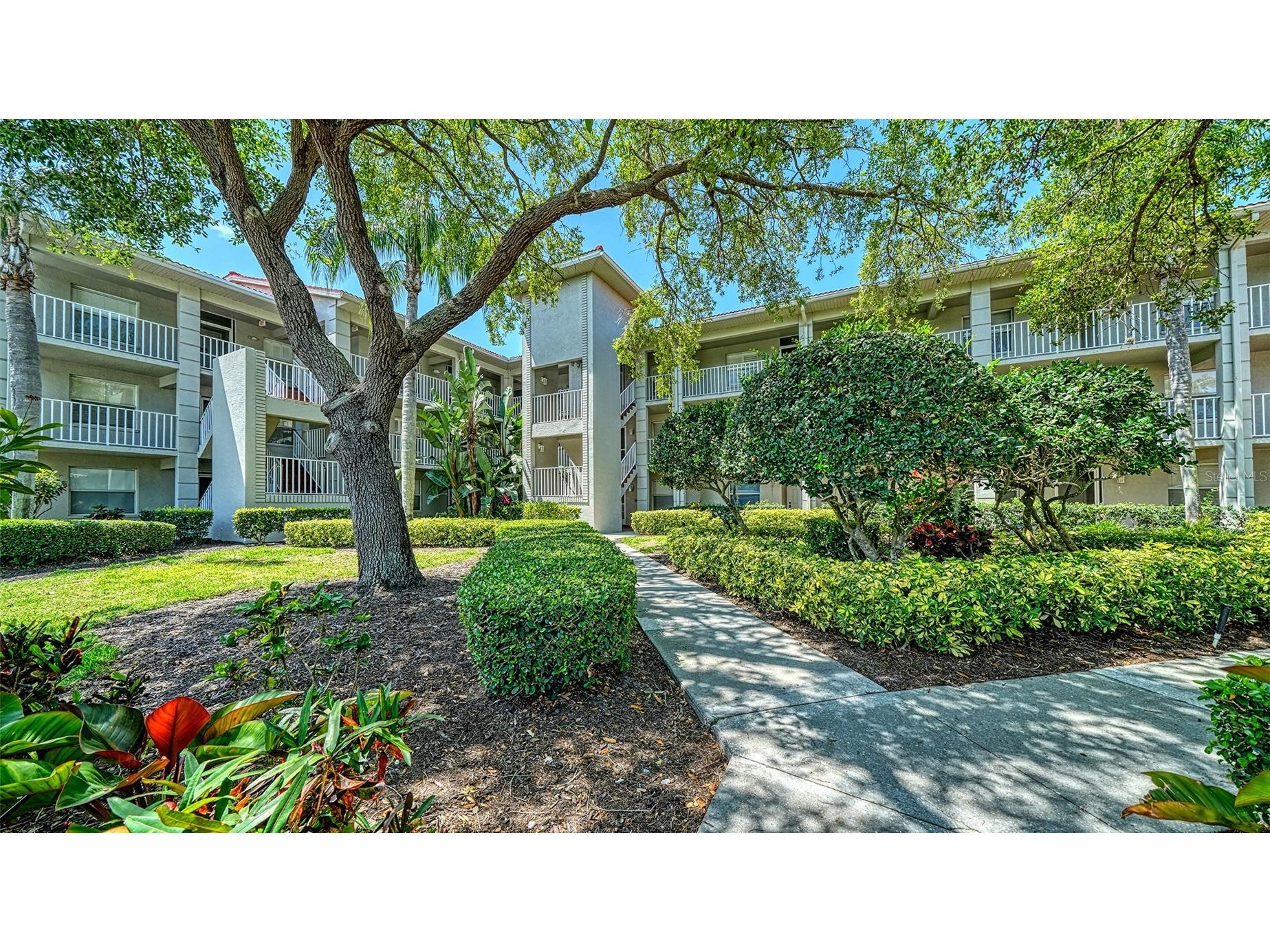 9330 Clubside Circle #3202 Sarasota FL 34238 A4692256 image3