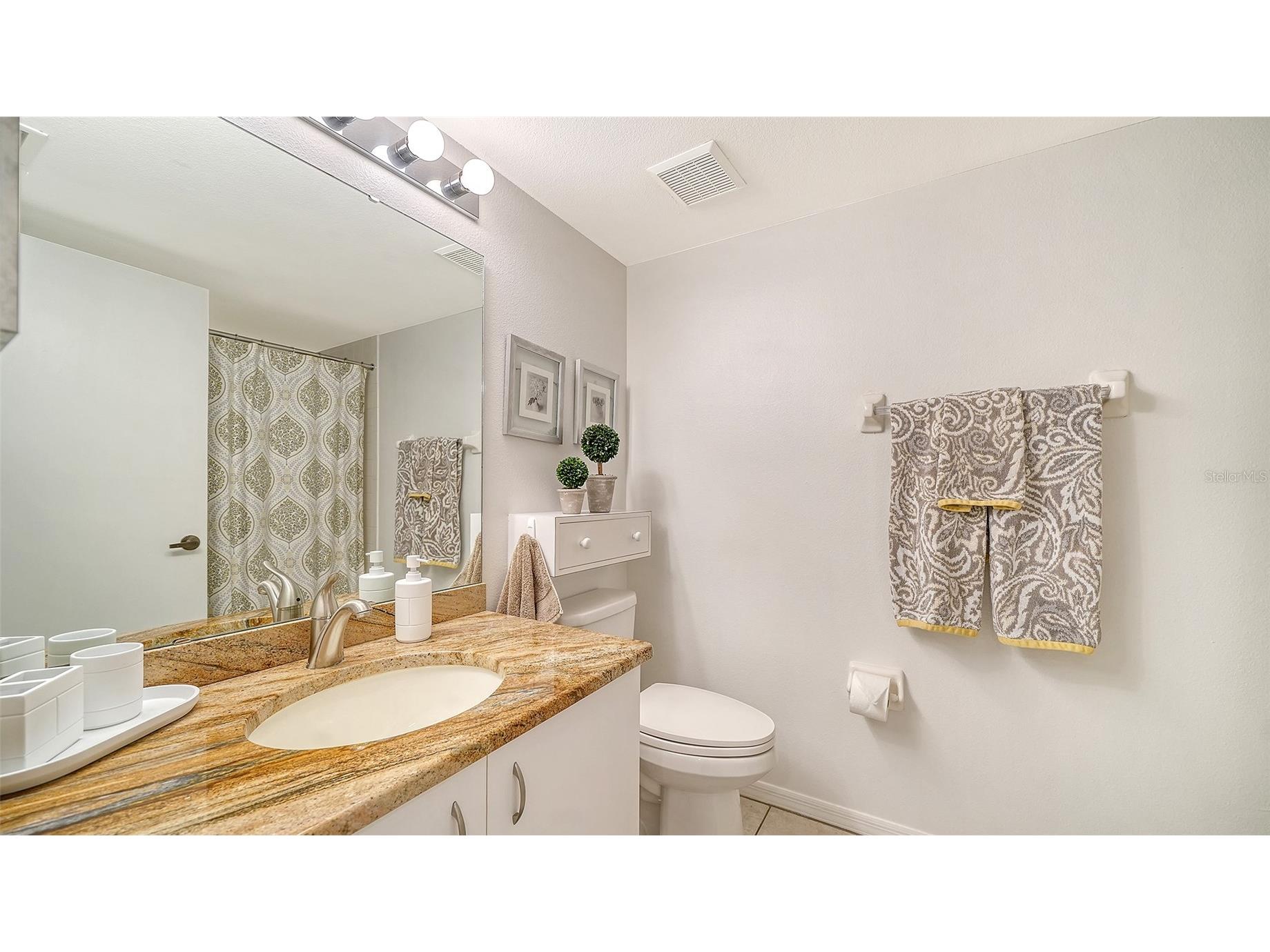 9330 Clubside Circle #3202 Sarasota FL 34238 A4692256 image31