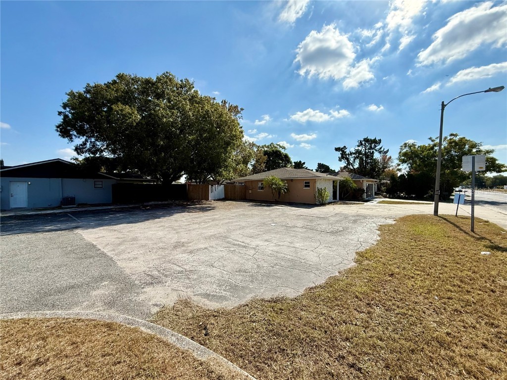 9330 Regency Park Boulevard Port Richey FL 34668 W7880950 image4