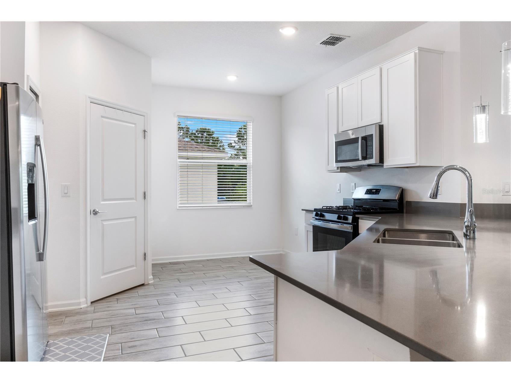 9331 Revere Avenue Leesburg FL 34788 OM725825 image25