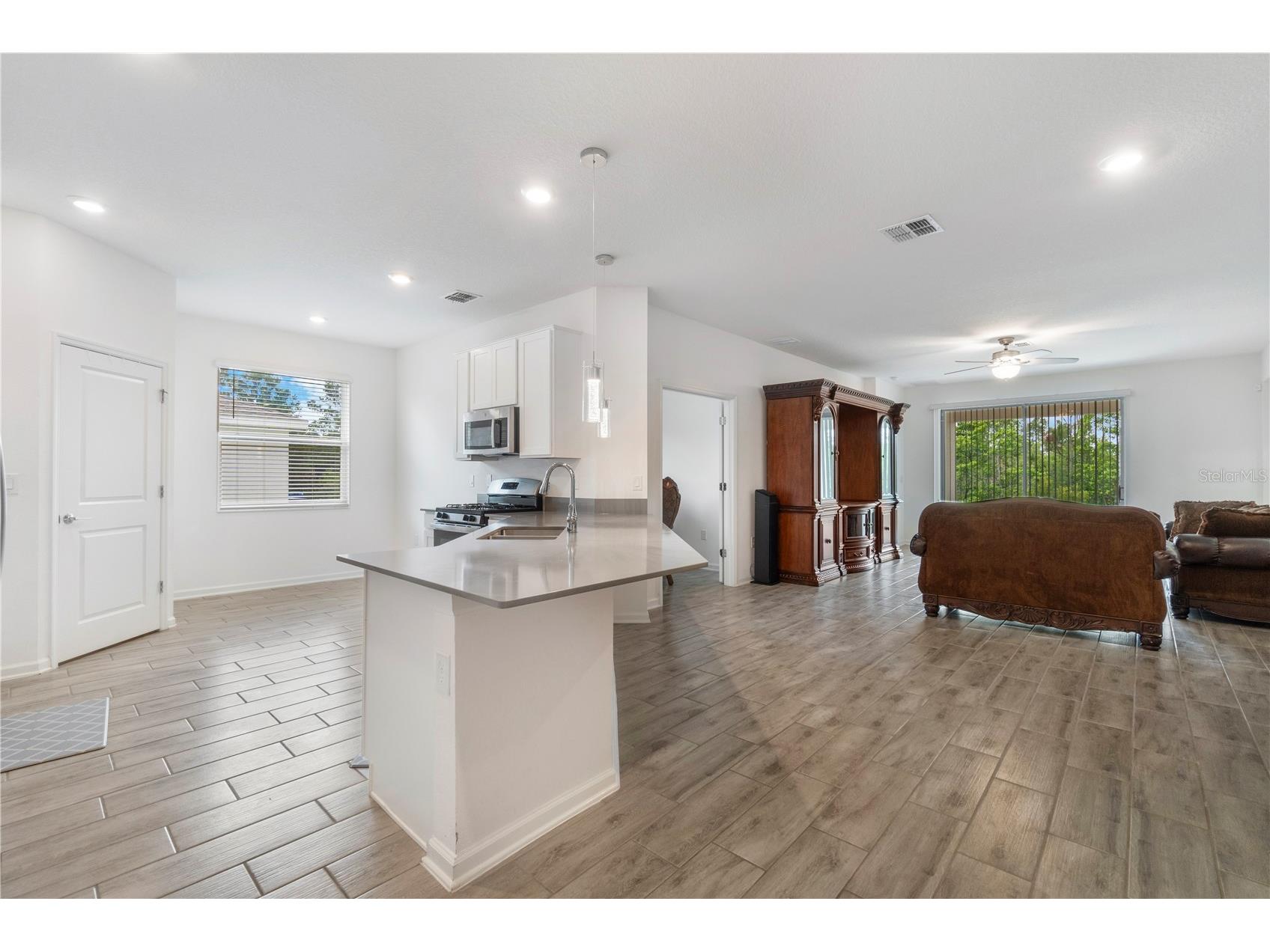 9331 Revere Avenue Leesburg FL 34788 OM725825 image36