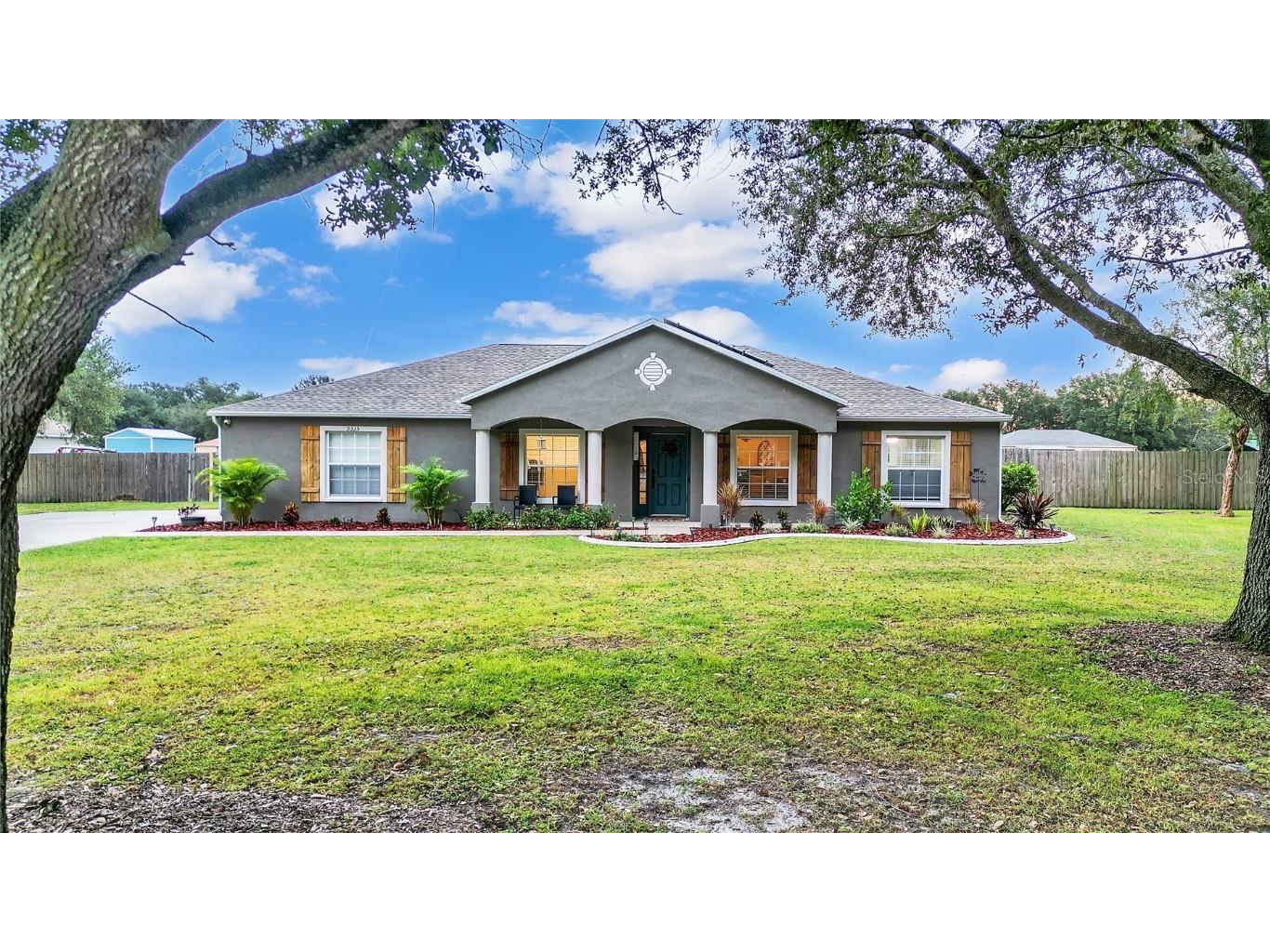 9335 Barrington Oaks Drive Dover FL 33527 L4940113 image1