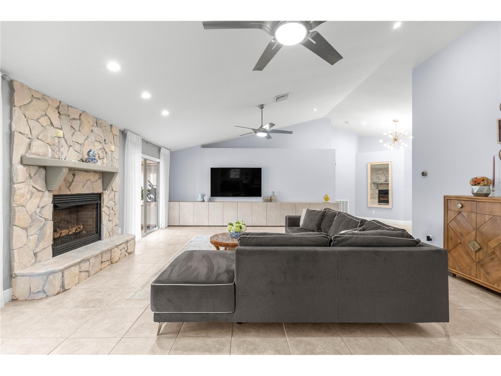 9336 County Road 125d Wildwood FL 34785 - KNOWN AS BIG REAR POND OM718359 image13