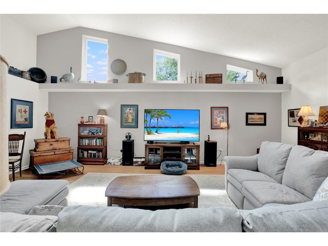 9339 Creole Court Weeki Wachee FL 34613 TB8437012 image6