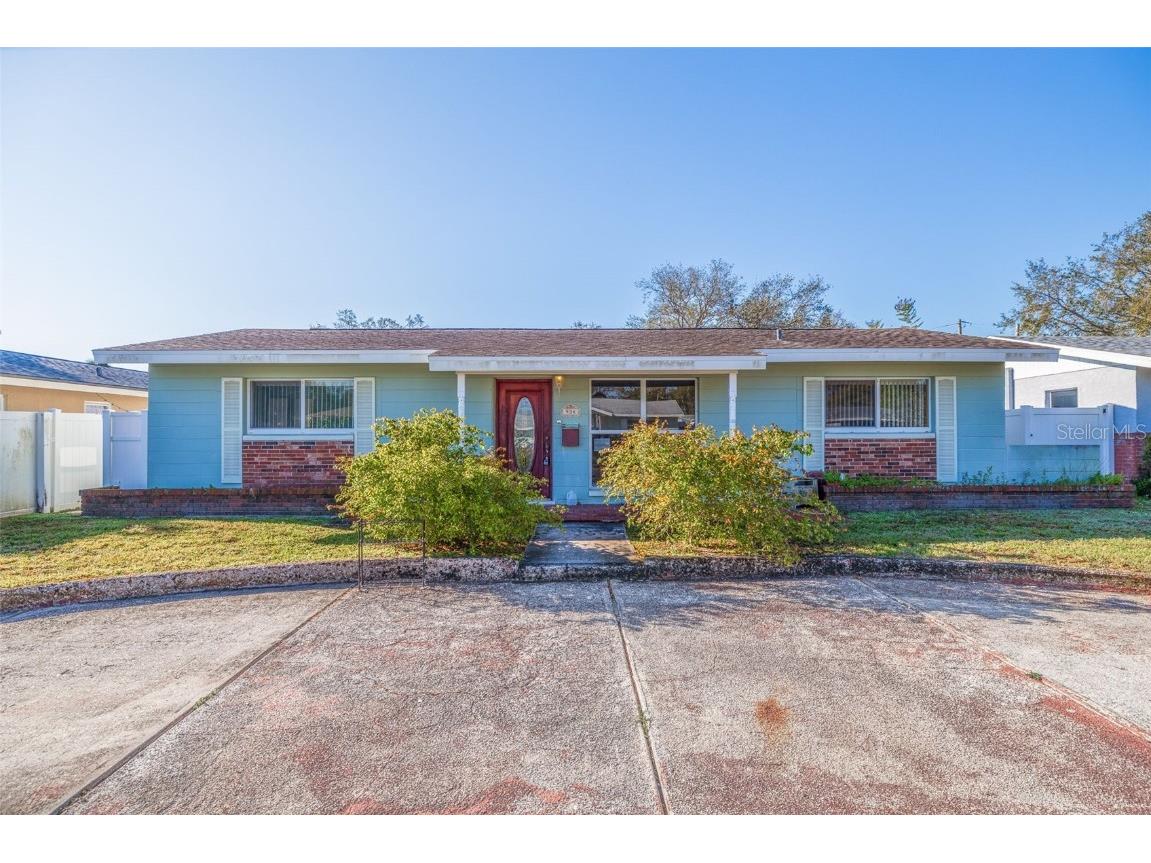 934 41st Avenue NE Saint Petersburg FL 33703 TB8357654 image1