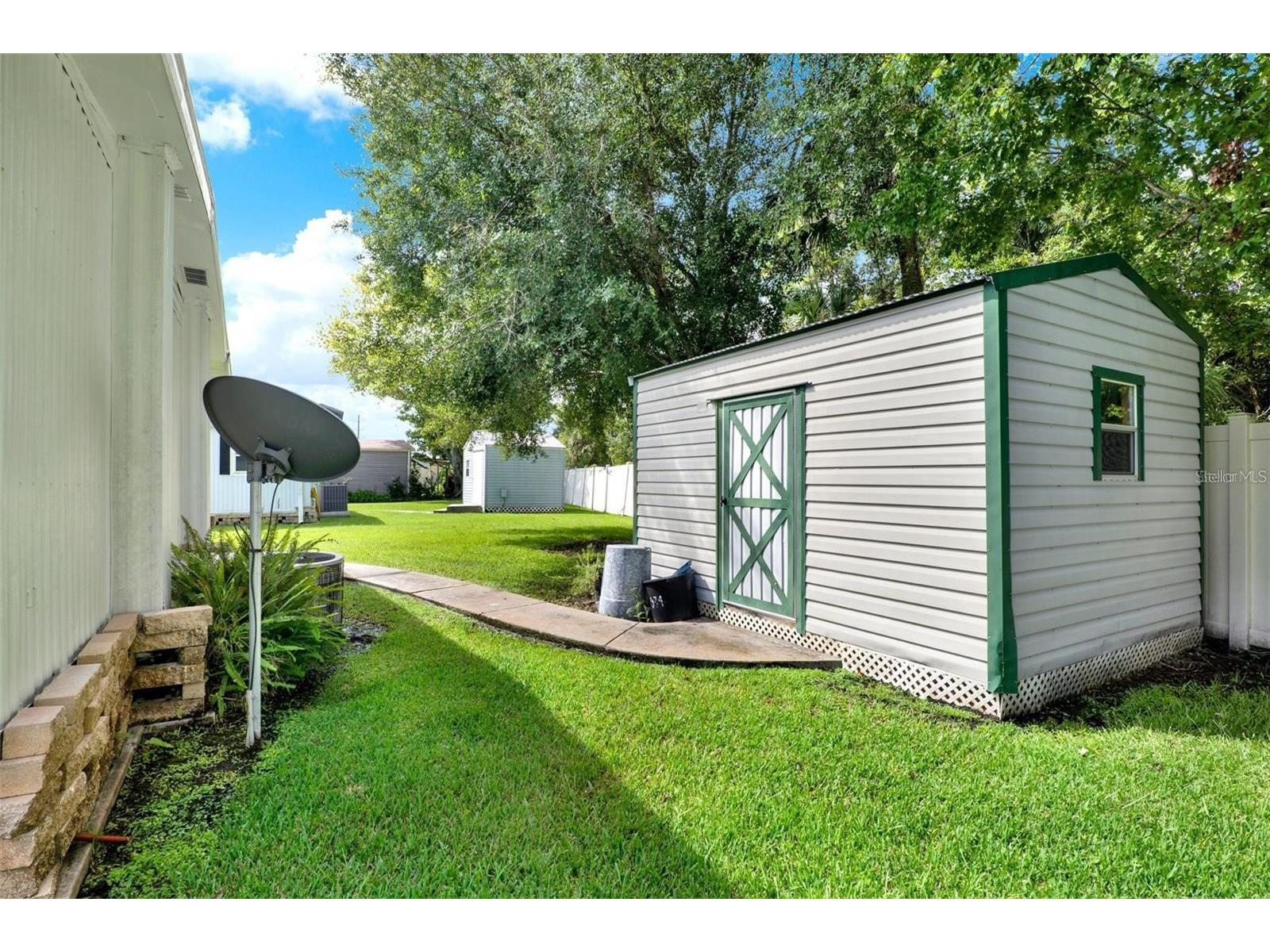 934 Blue Heron Boulevard Osteen FL 32764 - Little Lake O6376861 image19