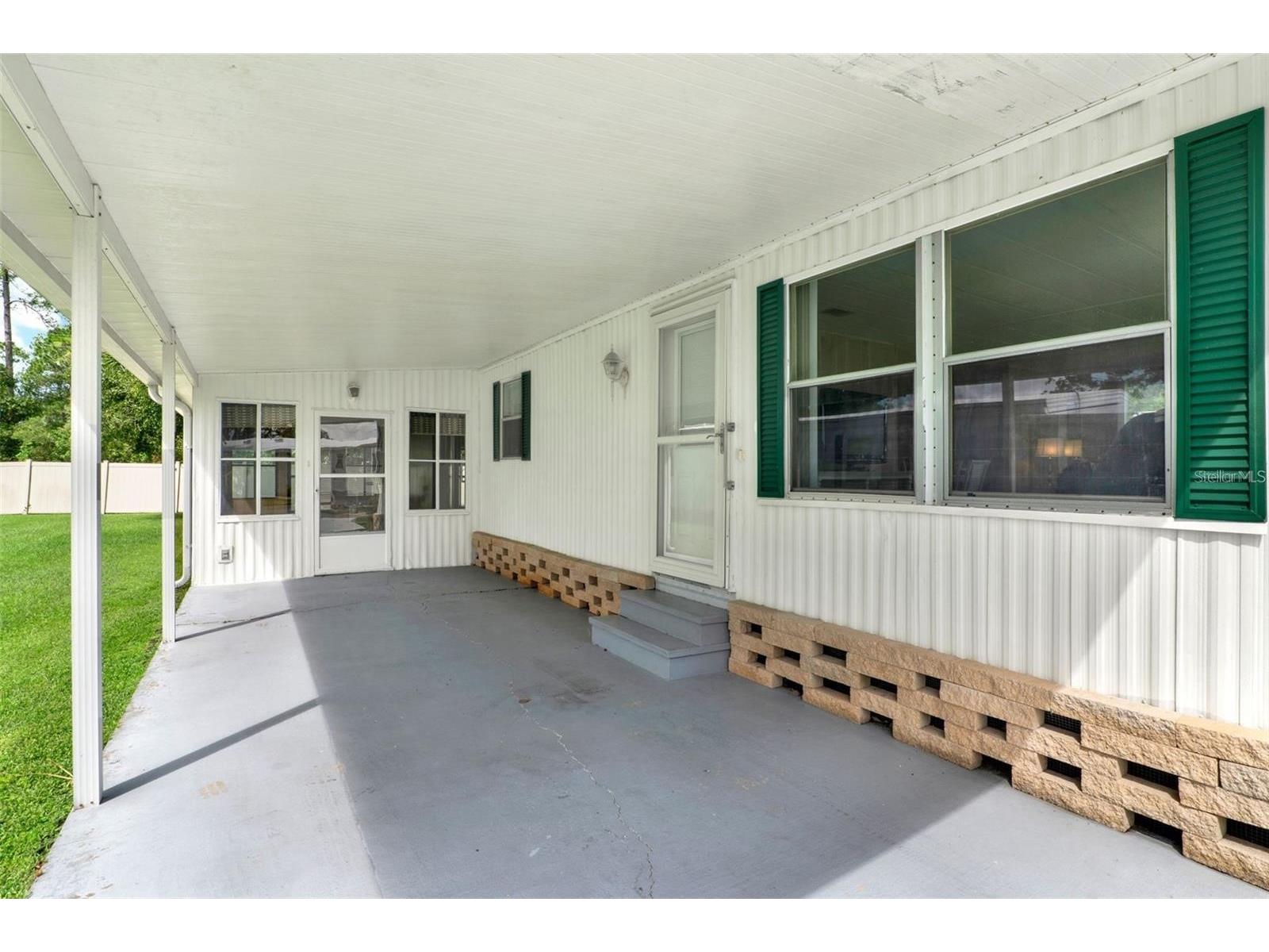 934 Blue Heron Boulevard Osteen FL 32764 - Little Lake O6376861 image3