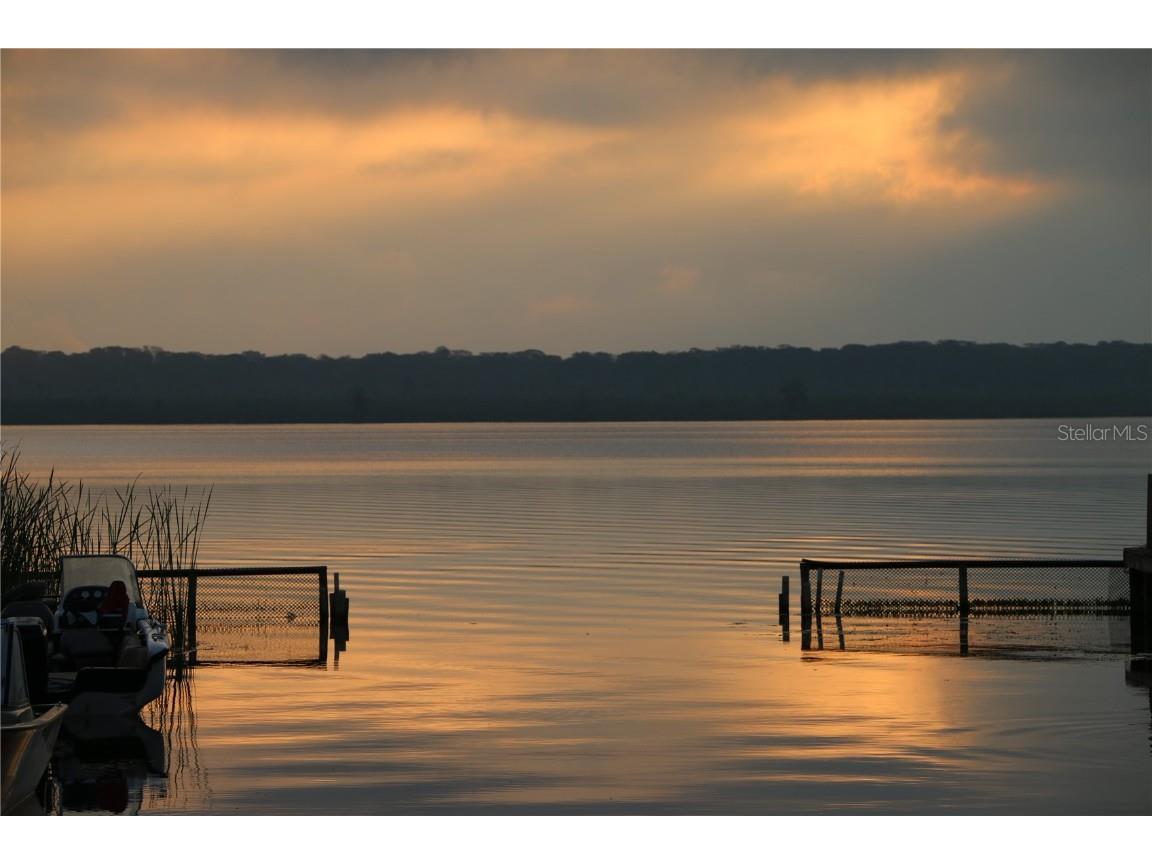 934 Cr 461 Lake Panasoffkee FL 33538 - LAKE PANASOFFKEE O6161708 image1