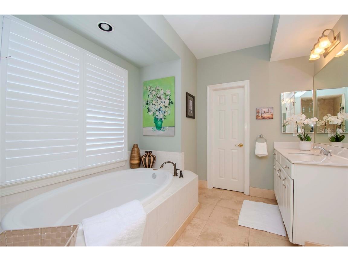 934 Harbour Bay Drive Tampa FL 33602 TB8437742 image15